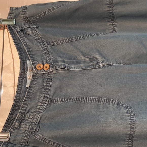 Blossom Joggers - Picture 2 of 5